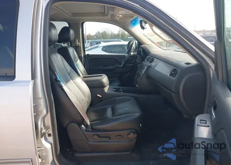 2013 Chevrolet Tahoe Lt from USA, damaged, VIN 1GNSKBE04DR103700